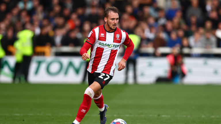 Sunderland 'considering' recalling Jack Diamond from Lincoln loan - report